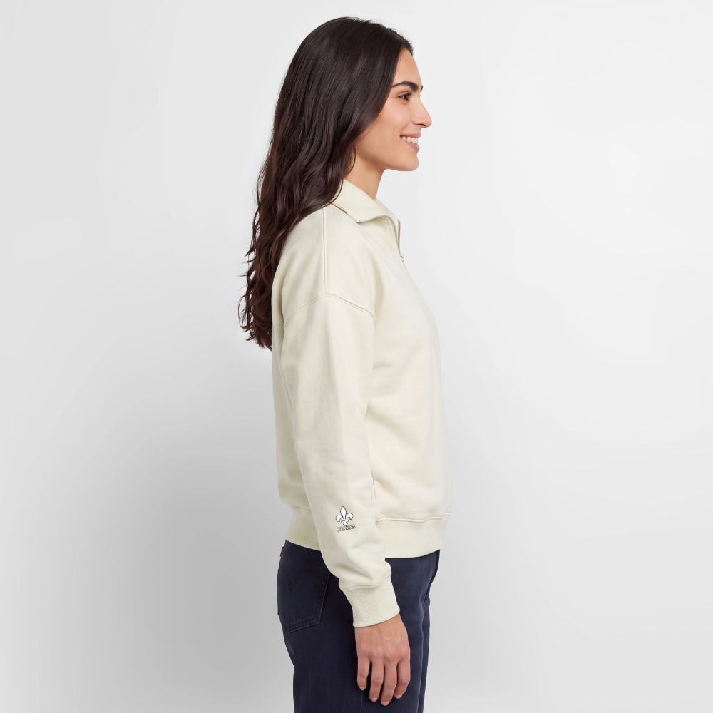 KRAJINA Premium Half-Zip Hoodie – Bosnische Lilie auf Brust & Ärmeln | SPREAD - Naturweiß