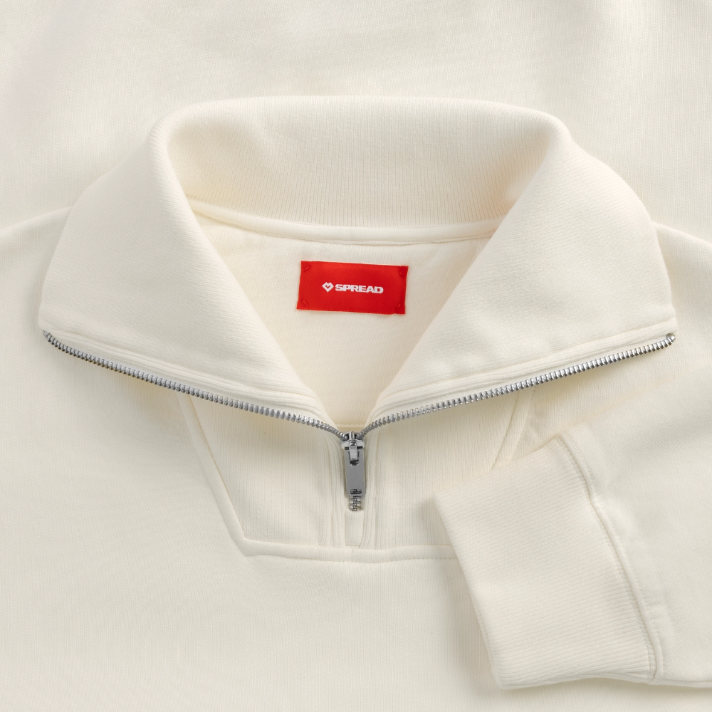KRAJINA Premium Half-Zip Hoodie – Bosnische Lilie auf Brust & Ärmeln | SPREAD - Naturweiß