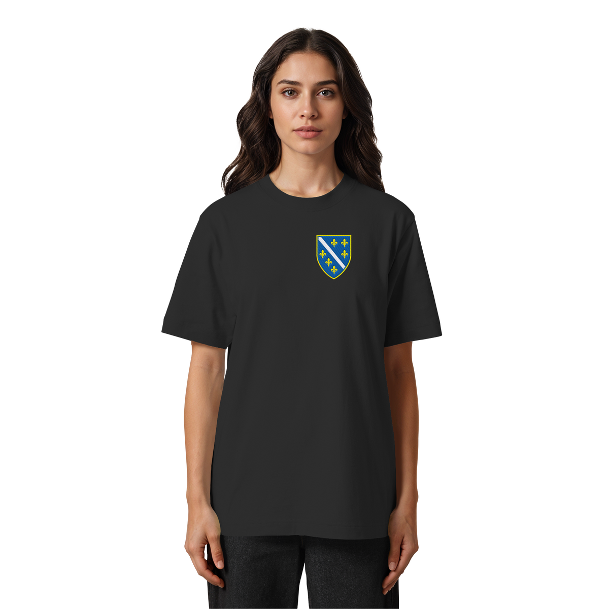 Bosnisches Wappen – Heimatliebe mit Stolz | Premium Stickerei - Heavy Oversized Organic Shirt